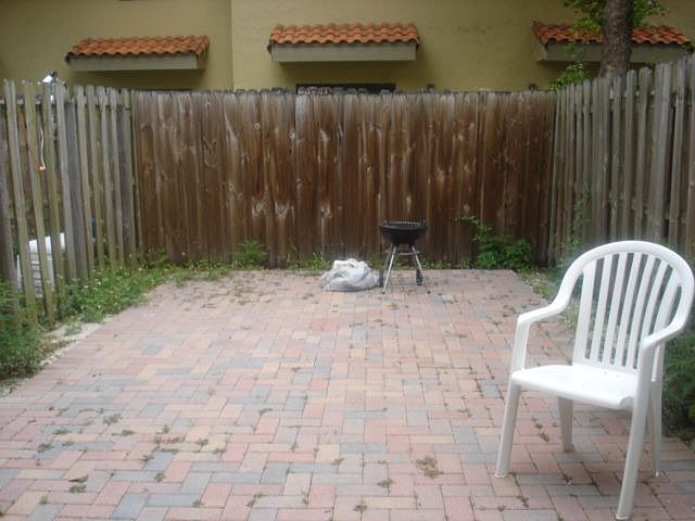 1st image of 680 NW 82nd Pl APT 262