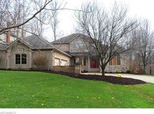 7555 Harley Hills Dr, North Royalton, OH