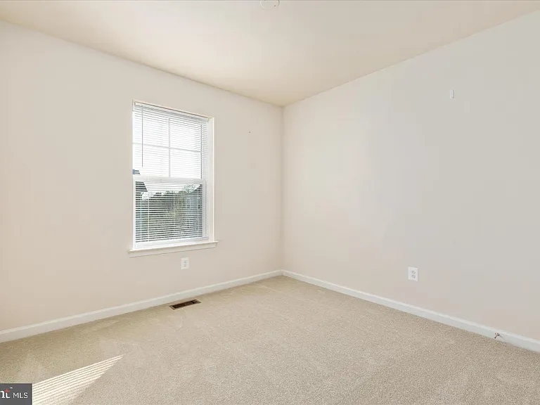 109 Splendor Garden Way — Photo 28