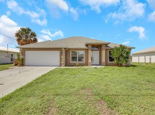 1807 NE 28th St, Cape Coral, FL 33909