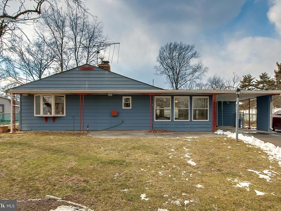 1st image of 5 Echo Ln