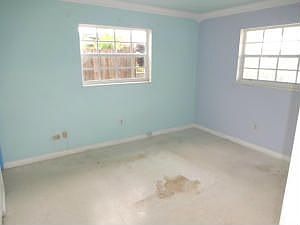 5th image of 1359 Victoria Dr
