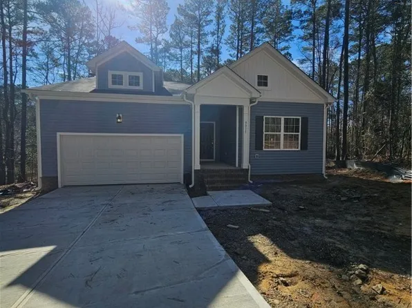 8035 Turnberry Cir, Sanford, NC 27332