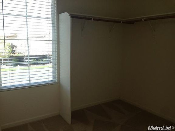3rd image of 4537 Sundari Ave