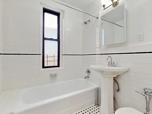 3220 Avenue H image 10 of 10