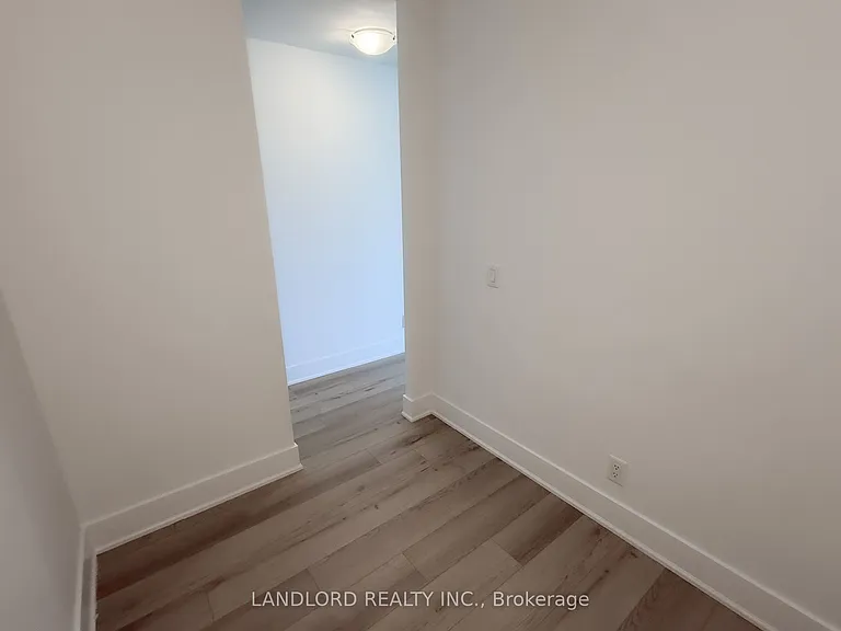 120 Parliament St #412 — Photo 17