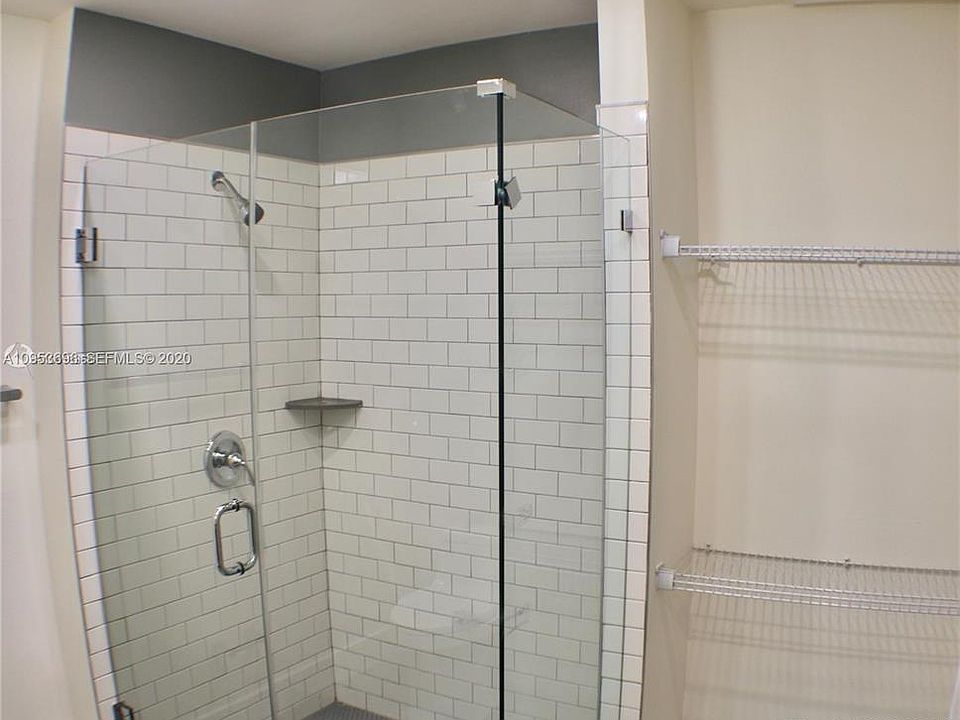1st image of 719 SW 7th St #2