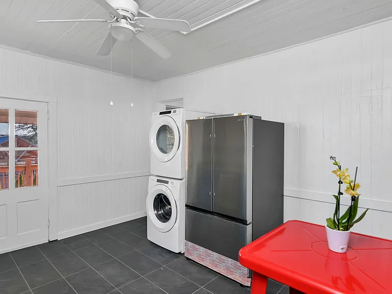 203 Oliver St — Photo 7