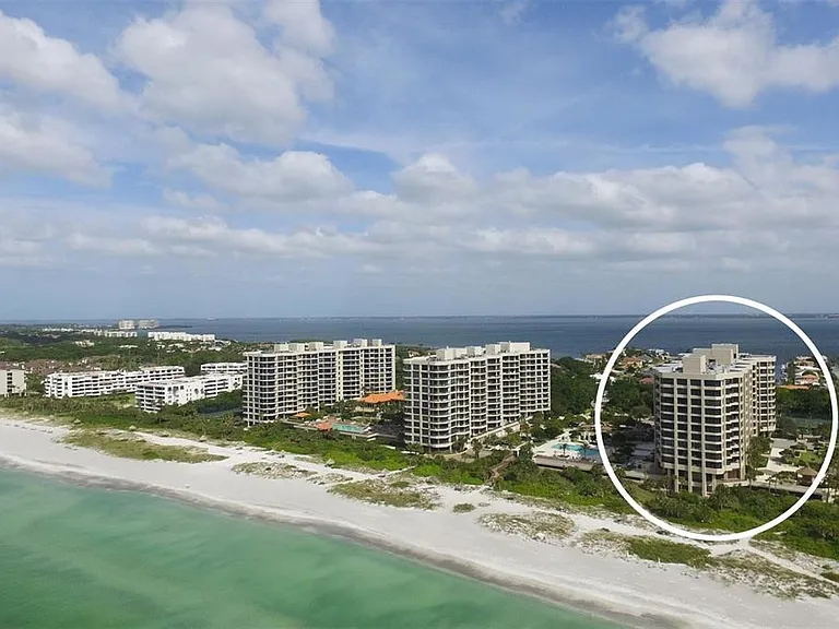 1211 Gulf Of Mexico Dr #405 — Photo 3
