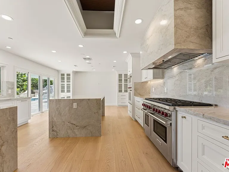 1725 Loma Vista Dr — Photo 8
