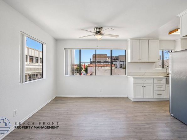 525 W 8th St #60561001