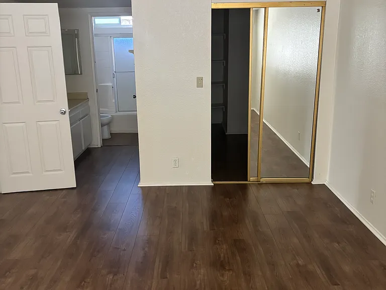 1335 S Centre St — Photo 5