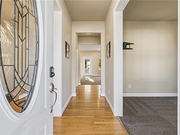 3rd image of 5720 Chesapeake Blvd