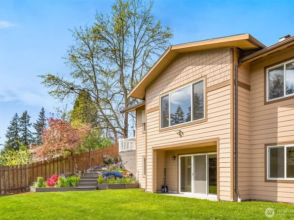 16204 Main Street, Bellevue, WA 98008