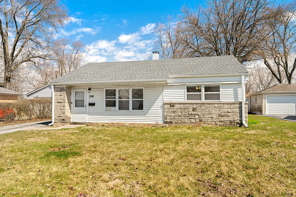 290 Minocqua St photo 1