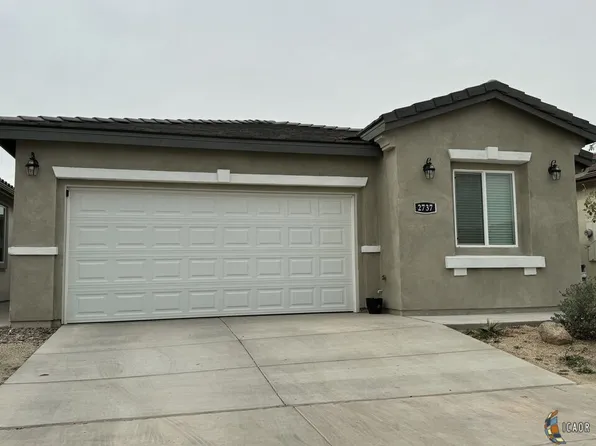 2737 Meadowbrook Dr, Imperial, CA 92251