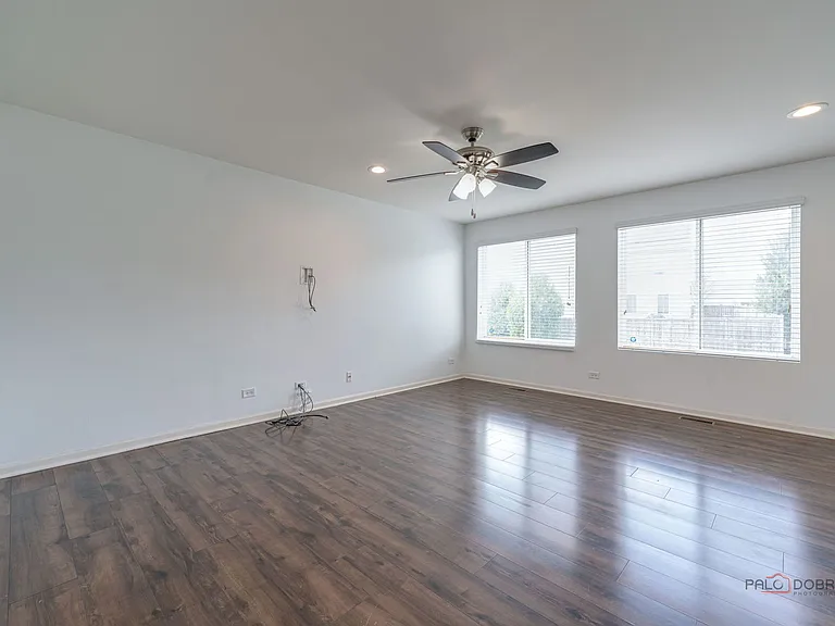 202 Minuet Cir — Photo 7
