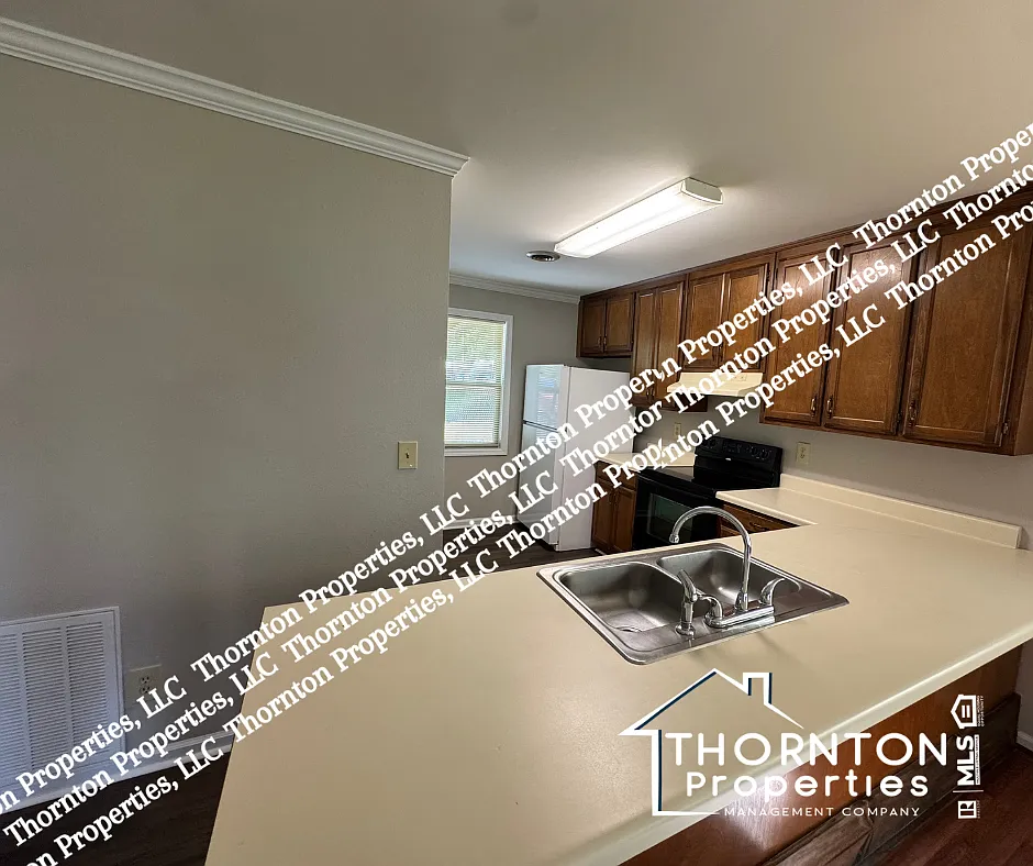 2 bed, $1,200 — Photo 2