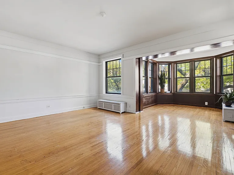 3935 N Pine Grove Ave #1N — Photo 3
