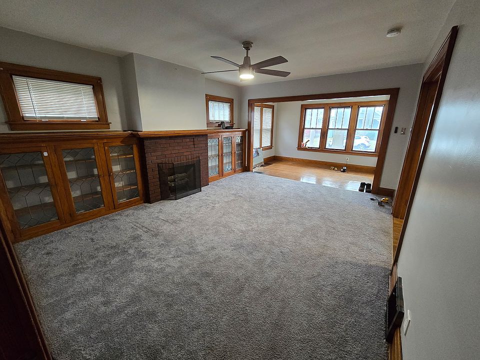 1st image of 2460 Willow Ave