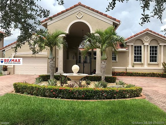 3rd image of 16380 NW 13th St