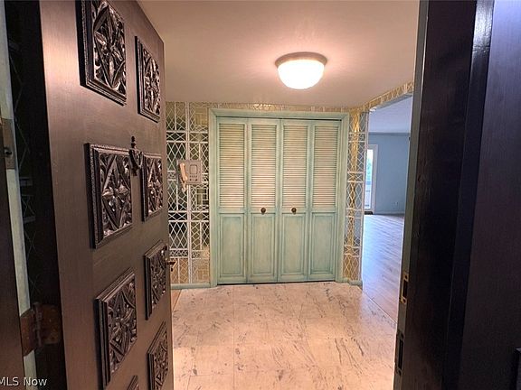 5th image of 3701 Mayfield Rd APT 301