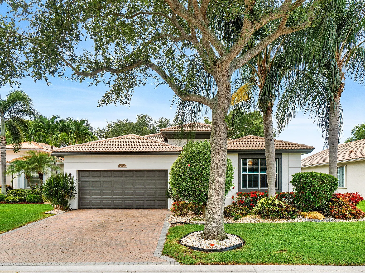 3 bed, 2.5 bath, 2436 sqft, $4,750 — Photo 3