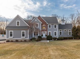 8 Lady Slipper Ln, Chelmsford, MA 01824