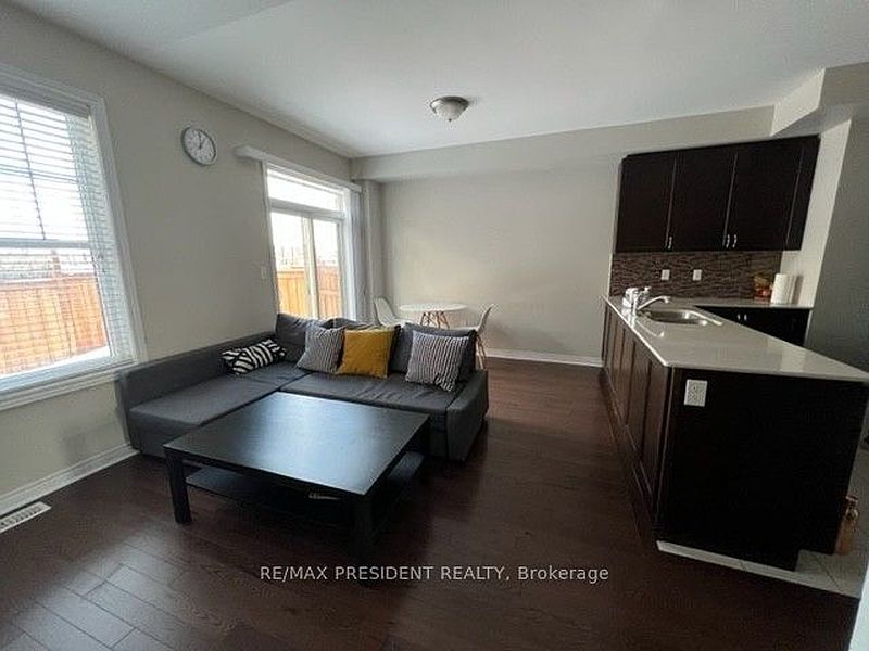 Brampton Townhouse for rent - 3 Bedrooms — photo 4