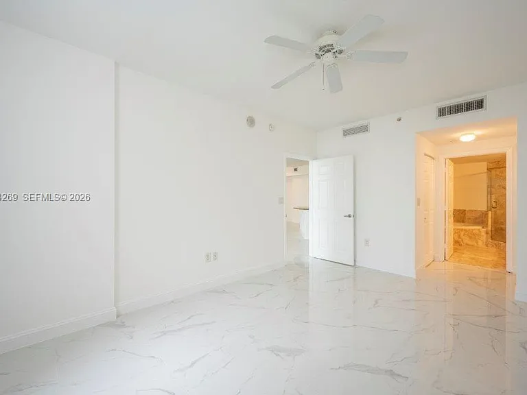 510 NW 84th Ave #520 — Photo 6