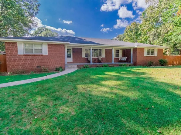 2720 15th Ave, Haleyville, AL 35565