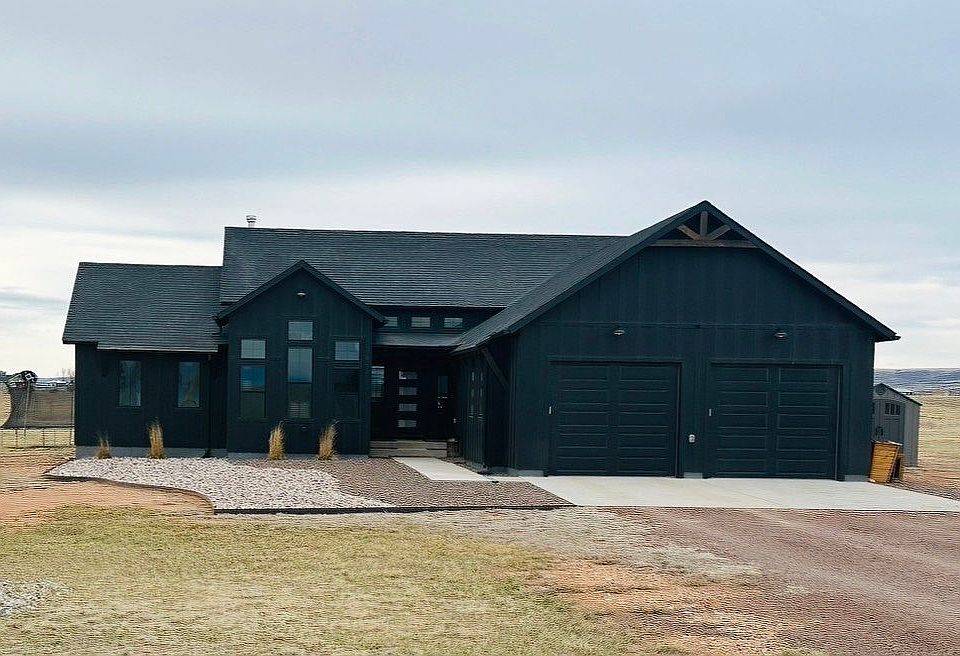 1st image of 715 Sally Port Rd