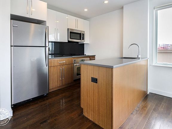 3rd image of 1209 Dekalb Ave APT 509