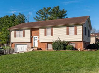 208 Cambridge Dr, Stuarts Draft, VA 24477