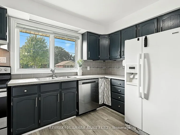 301 Farewell St #MAIN — Photo 9