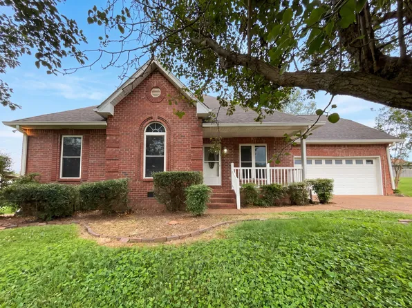 215 Wagoners Way, Westmoreland, TN 37186
