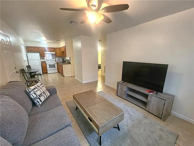 111 Lambda St #4 — Photo 5