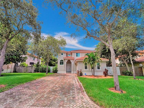 3rd image of 9063 SW 163rd Ter