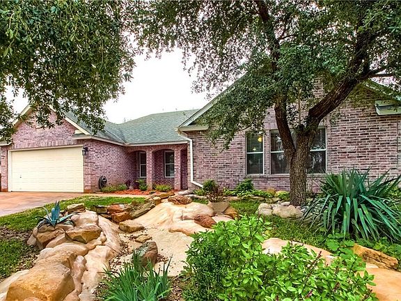 3rd image of 1012 Skylark Hill Ln
