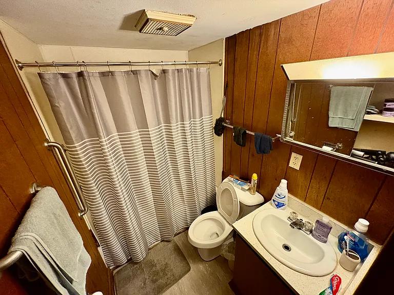 728 Plum St #2 — Photo 5