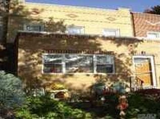 2515 23rd Ave, Astoria, NY 11105