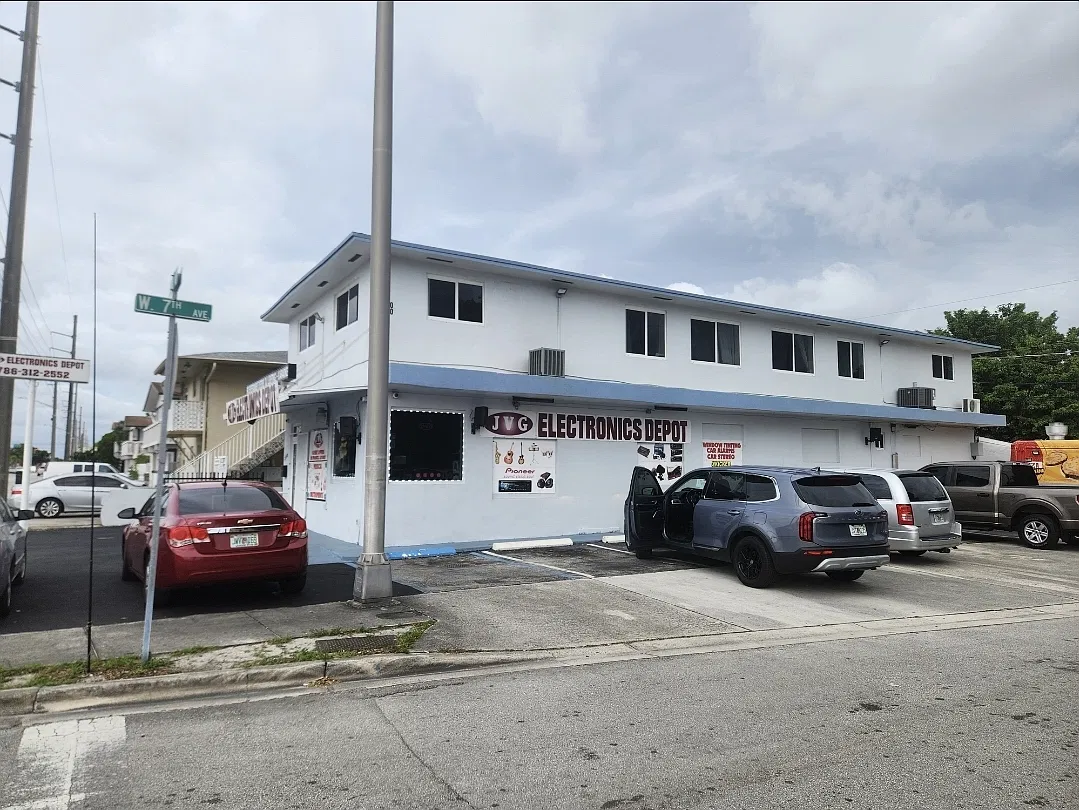 2 bed, 800 sqft, $1,850 — Photo 3