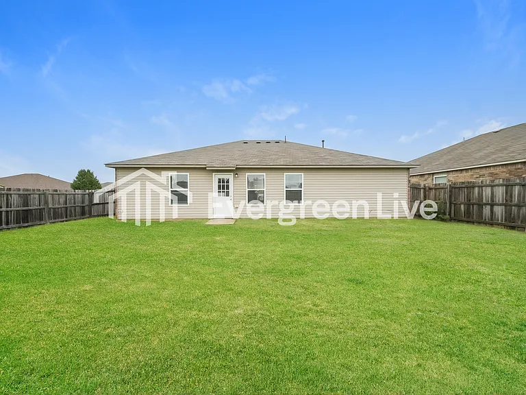 9601 Evie Dr — Photo 15