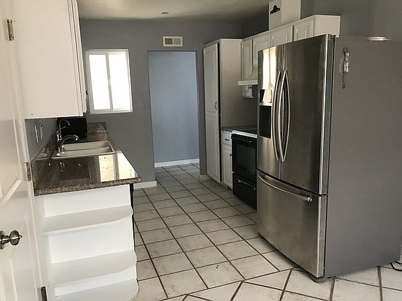 4th image of 1058 Madden Ave