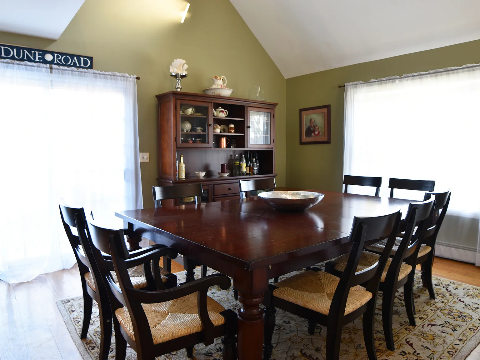 Southampton Village 4 bdrm home with Community Tennis & Pickle — Photo 4
