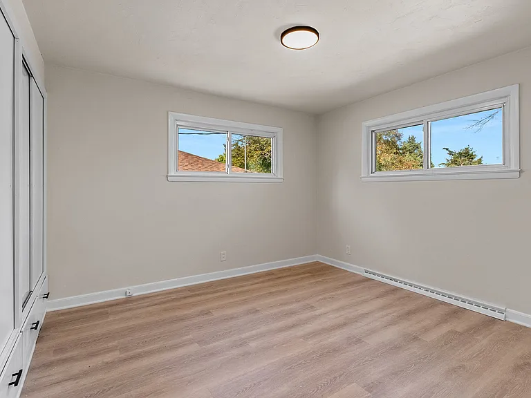 418 S Mill St — Photo 25