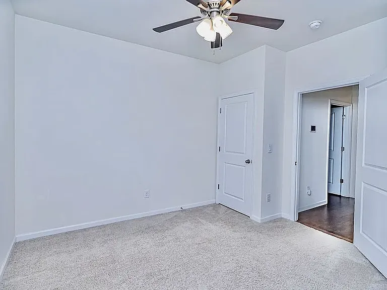245 Hartwood Lake Ln — Photo 17