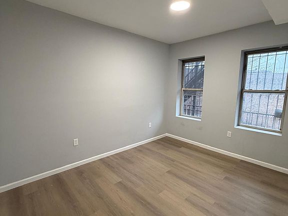 4th image of 387 Avon Ave #6