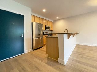26 New Derby St Unit 203, Salem, MA 01970