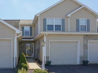 31 Sandstone Ct, Lititz, PA 17543